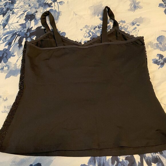 Gorgeous Textured Lace Camisole - Picture 3 of 4